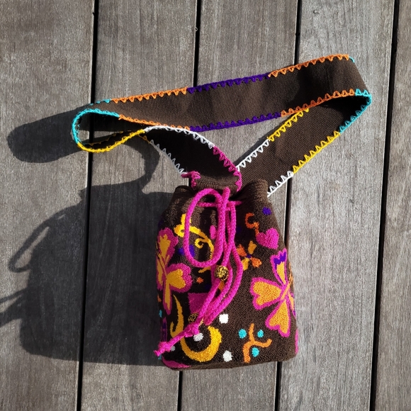bucket bag inspired by Disney's Encanto - Picture 1 of 1